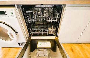 3BR House-Apartment-Free Parking-Manchester Airport - Foto 7