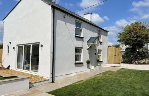 Charming Cottage close to M4 Bridgend - Foto 3