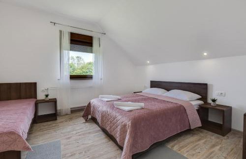 Deluxe Apartment with Jacuzzi - PATAR - Foto 14