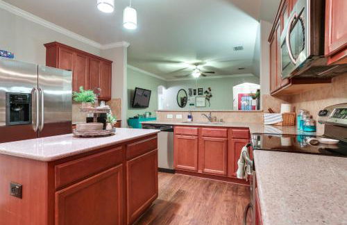 Patio, Pergola and Pool Access Aubrey Retreat! - Foto 7