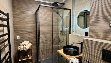 Modernes 2-Zi Apartment mit Terrasse und Garten - Foto 2