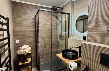 Modernes 2-Zi Apartment mit Terrasse und Garten - Foto 2