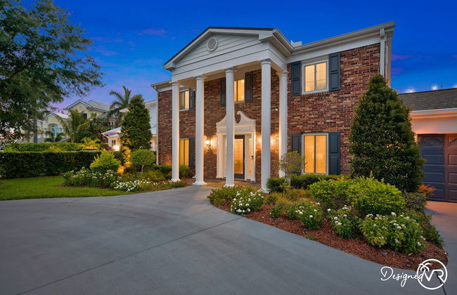 Chic 8BR with Heated Pool & Waterview - Photo 44