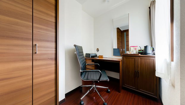 Centro de negocios en la habitación