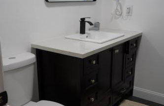 Stylish 4BR Prime Location Close to All! - Foto 5