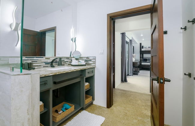 Spacious 4-bed Villa in Placencia Village w Pool - Foto 16