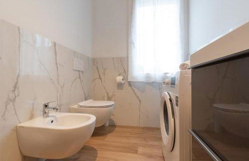 Art Home x4 in centre with private parking - Photo 9