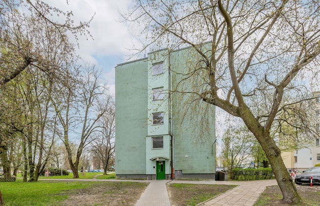 Black & Wooden Apartment by Renters - Foto 24