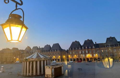 Suites Mana- Studio Art Ducal avec Terrasse sur l'arrière de la Place Ducale Parking inclus - Foto 21