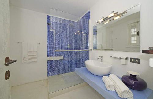 Villa Rachele: stunning luxury villa in centre Gargnano with private pool and breathtaking views - Foto 56