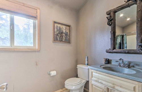 Fire Pit and Game Room Heber-Overgaard Cabin! - Foto 12