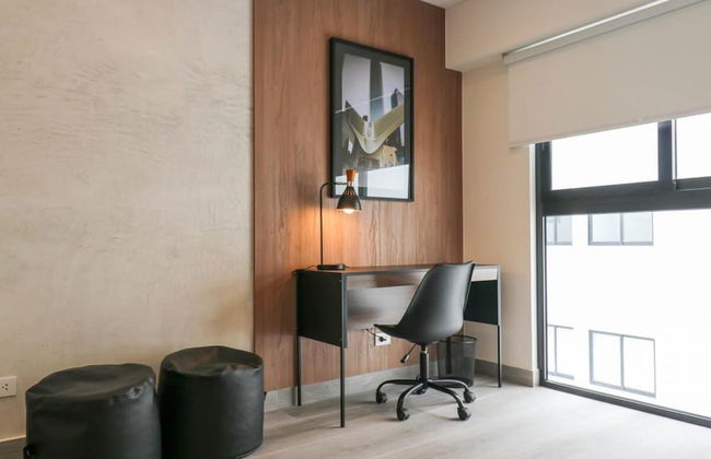 w Captivating 1BR in Miraflores - Photo 10