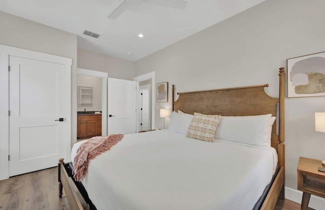 The Grove D With Hot Tub & King Beds - Walk to Main - Foto 4