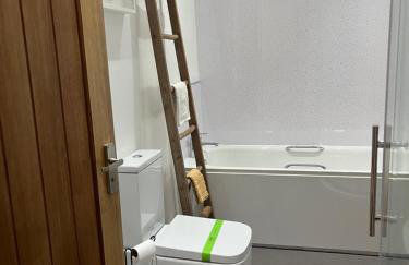 Stylish 3 Bed Home Near Newcastle & Sunderland Free Parking Sleeps 6 - Foto 12