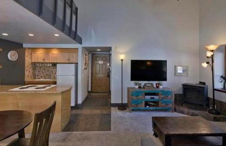 Ski Den - Steps to Mammoth Village! - Foto 7