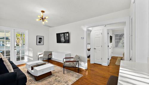 Private Uptown Flat - Walk to Nights of Lights! - Foto 2