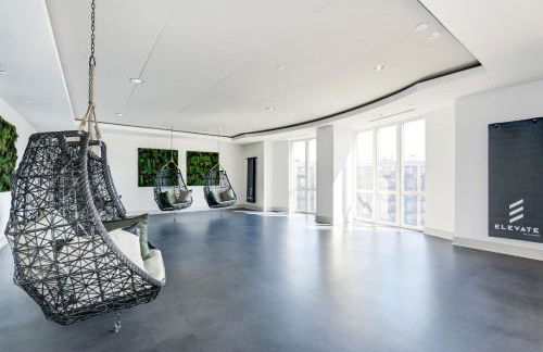 Stylish 2BR Haven - Minutes from DC & Airport - Foto 46