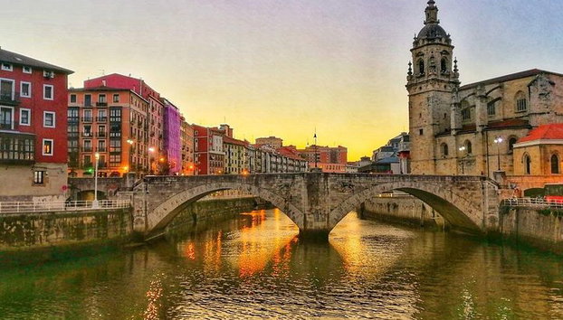 3 - Tagespaket Bilbao mit Bootsfahrt, Pintxos & Guggenheim Museum - Foto 4