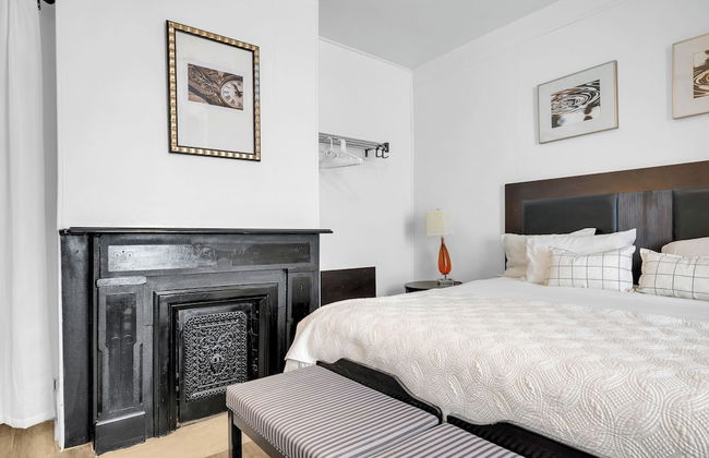 Spacious 3BR Detroit Apt Sleeps 7 + Wifi - Foto 13