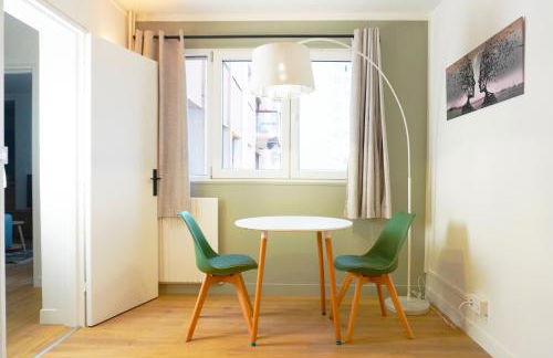 Appartement cosy T3 - RER C 400m - Foto 3