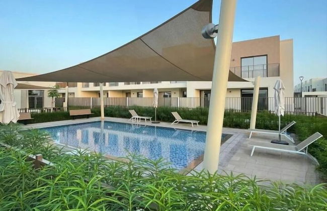 Spacious 3BHK Townhouse-Emaar South Golf - Photo 10