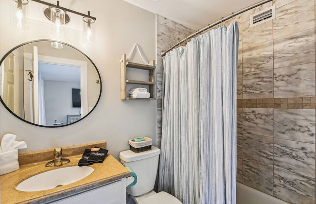 Southbay 55 is 2 Bedroom on the lake with short walk to beach by RedAwning - Foto 22