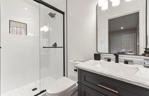 Spacious Cozy and Renovated Mountain Retreat - Foto 33