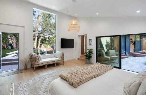 Studio City Stunning House with 5 bedrooms, Pool, Jacuzzi, Fire-pit, Guest House - Foto 17