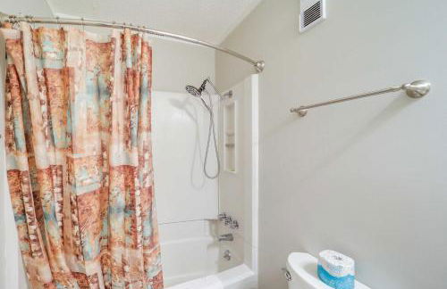 Hike, Golf and Ski Beech Mtn Condo with Resort Perks! - Foto 25