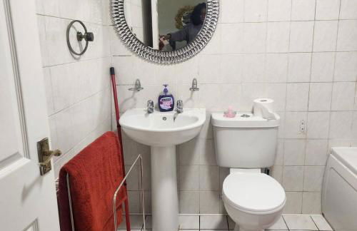 Glams Victoria apartment - Photo 46