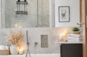 Luxury 4BR Smart Home with Smart Features, Garden, SkyStream & Free Parking - Sleeps Up To 8 in Gerrards Cross SL9 - Photo 27