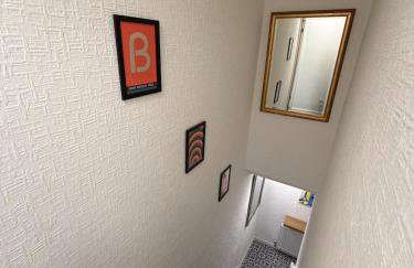 Bauhaus Inspired 2 Bedroom Townhouse Near The City Centre With Drive Parking - Foto 34