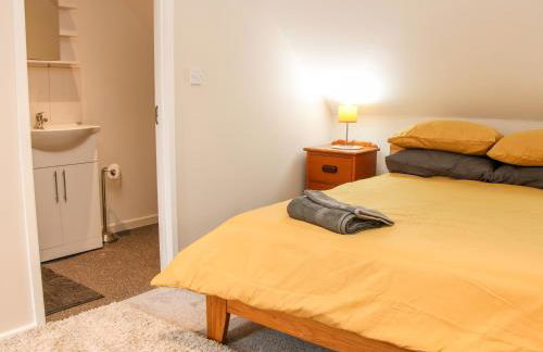 Springfield House - Photo 12