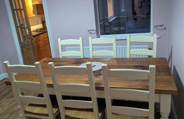 2 Bed House - Garden & Excellent Wifi - Foto 14