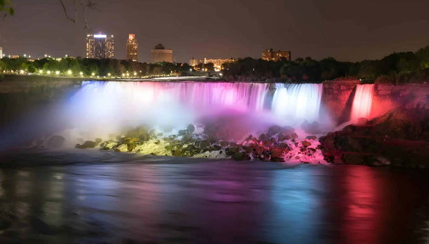 Veréis la iluminación de las Cataratas del Niágara
