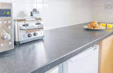 Bright 2 Bed Apartments in Marston Oxford, Free Parking, OX3 Near John Radcliffe Hospitals & University Parks - Foto 32