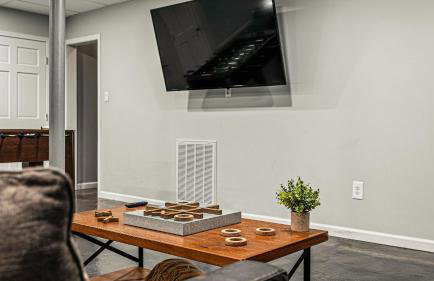 Laker's Pointe by Avantstay Lakefront Private Peninsula Hot Tub, Game Room - Foto 48