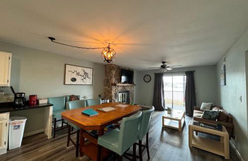 Lakefront condo with a VIEW Osage Beach - Foto 7