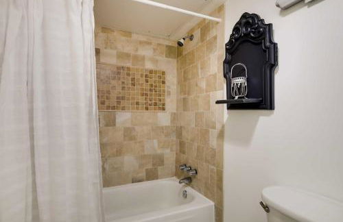 Chic Dallas Condo with Pool, Walk to Knox Street! - Foto 15