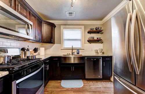 Boho Bungalow-walk to Plaza District can sleep 8 - Foto 8