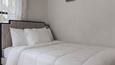 Blisscapade Pool Movie Theater Games Backyard - Foto 5