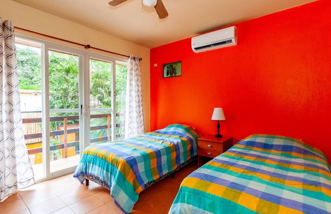 Nicely priced duplex in Surfside with private pool and AC in every room - Photo 9