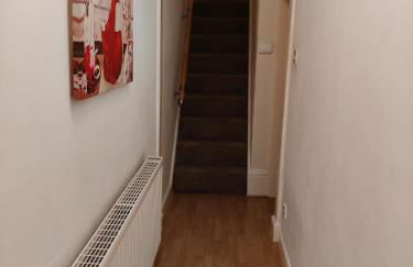 Victorian Semi Detached House behind the High Street - Foto 20