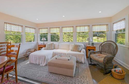 Gorgeous Hamptons Farmhouse - Get the Beach without the Traffic! - Foto 30