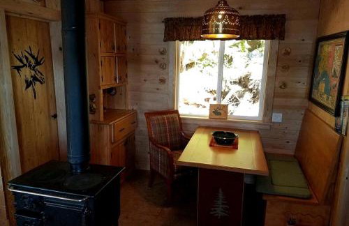 Wilderness Cabin Getaway with Breathtaking Views in Klawock on Prince of Wales Island in Alaska - Foto 2