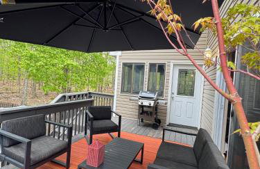 Poconos Modern Chalet I Hot Tub I Home Theater I Fenced Yard I Pet Friendly - Foto 71