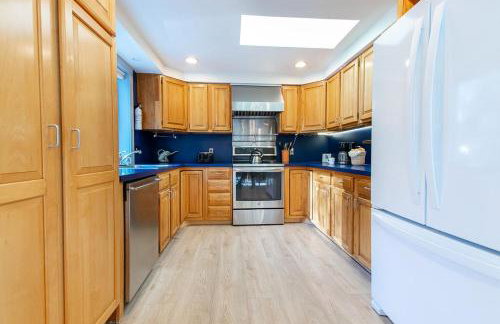 Large Home w Fire Pit and Dogs Welcome - Foto 12