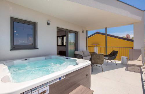 Apartmani Vila Mara M 4 heated pool and whirpool - Foto 47