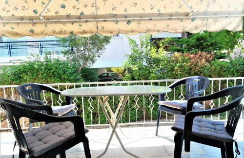 Zefyros Super Cool Apartments next to Alimos Riviera - Foto 60