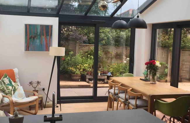 5 Bed House - Sleeps 15 - Pets - Garden - Parking - Foto 8